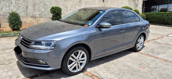 VOLKSWAGEN JETTA 2.0 TSI HIGHLINE 211CV GASOLINA 4P TIPTRONIC VOLKSWAGEN JETTA 2.0 TSI HIGHLINE 211CV GASOLINA 4P TIPTRONIC